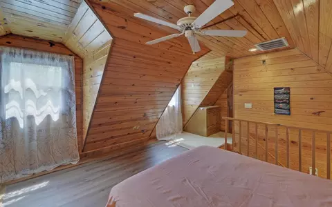 Bedroom - 440 Beaver Ridge Rd, Murphy, NC 28906 photo 5 of 11