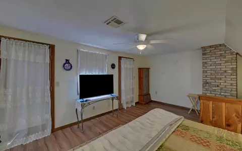 Bedroom - 440 Beaver Ridge Rd, Murphy, NC 28906 photo 8 of 11