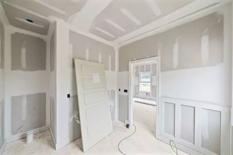 Entry Way - 5134 Marion Rd, Cunningham, TN 37052 photo 4 of 6
