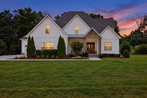 7344 Taylor Rd, Fairview, TN 37062