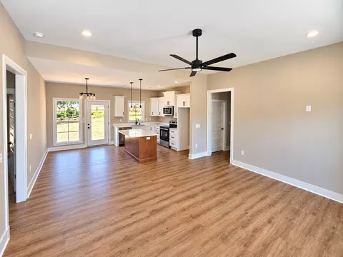 1849 Francis Ferry Rd, Mcminnville, TN 37110