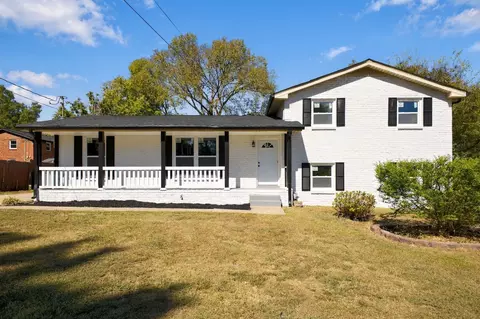 2945 Edge Moor Dr, Nashville, TN 37217