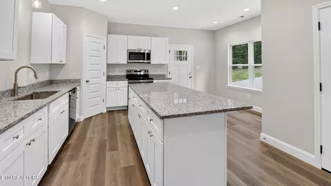 1407 Mountain View Rd, Benton, TN 37307 photo 4