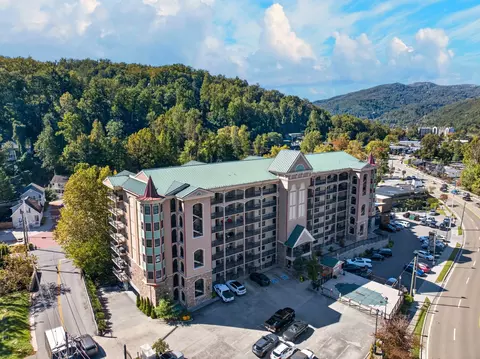 210 Roaring Fork Ext #404, Gatlinburg, TN 37738