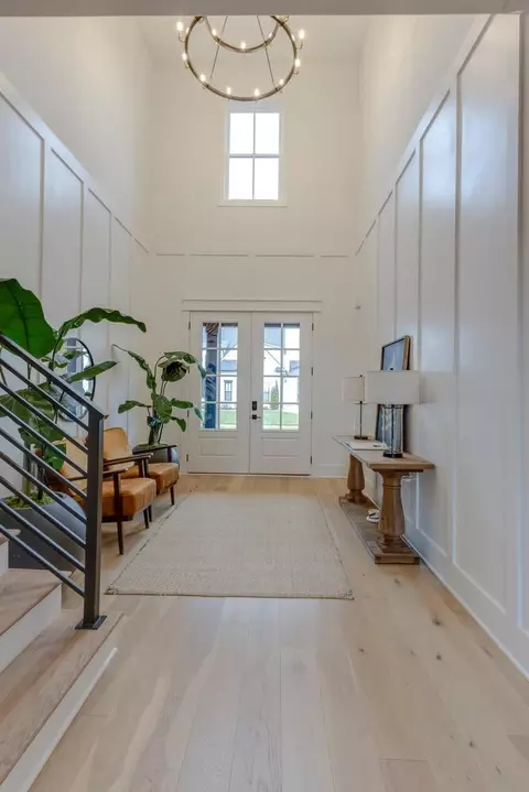 Entry Way - 5713 Eaglemont Dr, Murfreesboro, TN 37129 photo 4 of 6