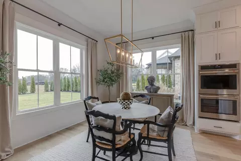 Dining - 5713 Eaglemont Dr, Murfreesboro, TN 37129 photo 2 of 3