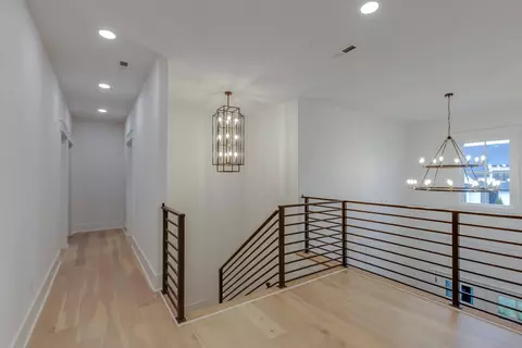 Entry Way - 5713 Eaglemont Dr, Murfreesboro, TN 37129 photo 5 of 6