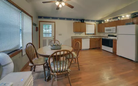 Dining - 550 Evans Hollow Rd, Murphy, NC 28906 photo 1 of 2