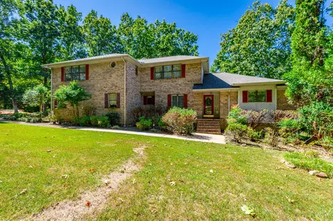9013 Brow Lake Rd, Soddy Daisy, TN 37379