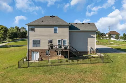 Exterior - 170 Lena Loop, Burns, TN 37029 photo 3 of 6