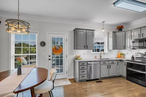 Kitchen - 170 Lena Loop, Burns, TN 37029 photo 3 of 4
