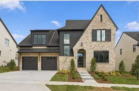 2920 Avenue Downs Dr, Thompsons Station, TN 37179