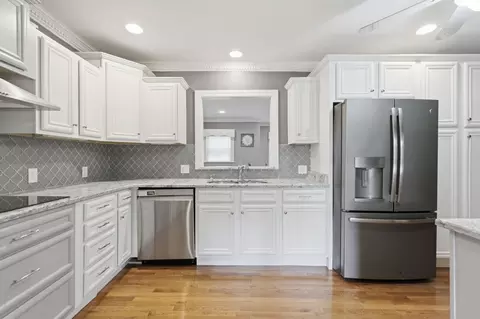 518 Jefferson Ave E, Carthage, TN 37030