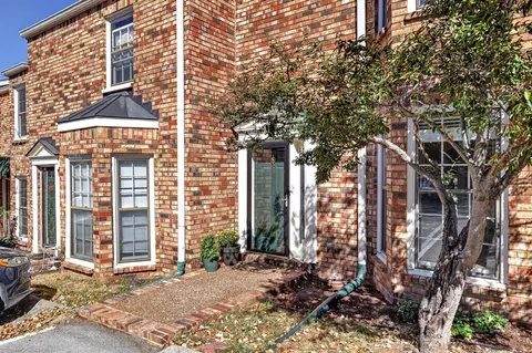 135 Matthew Ln, Nashville, TN 37215