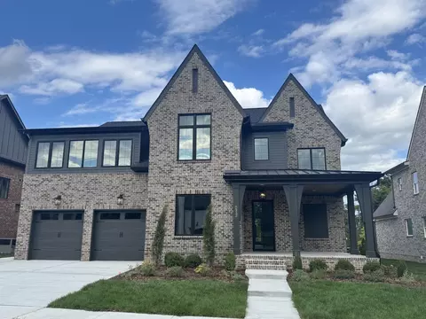 2932 Avenue Downs Dr, Thompsons Station, TN 37179