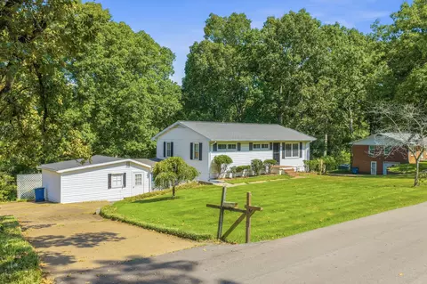 251 Mabry St, Camden, TN 38320