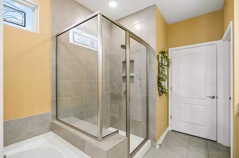 Bath - 3027 Obion Pass, Spring Hill, TN 37174 photo 3 of 5