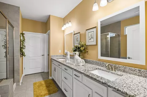 Bath - 3027 Obion Pass, Spring Hill, TN 37174 photo 2 of 5