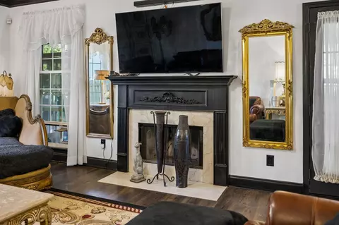Living - 3009 Ping Ct, Spring Hill, TN 37174 photo 4 of 5