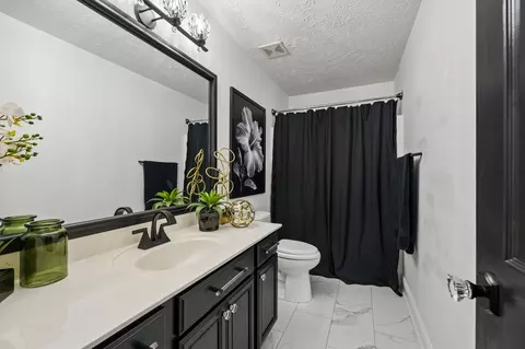 Bath - 3009 Ping Ct, Spring Hill, TN 37174 photo 3 of 5