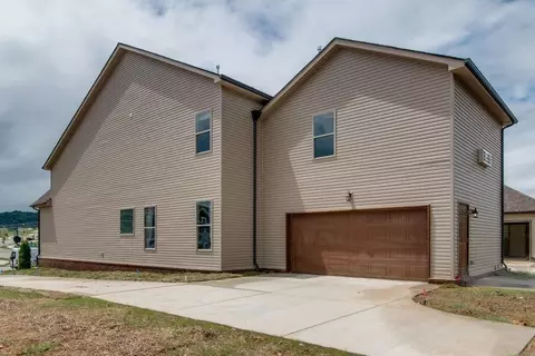 100 Lula Ln, Kingston Springs, TN 37082