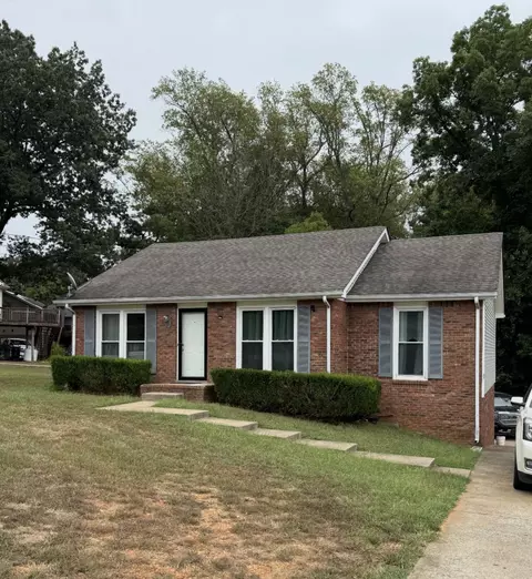 214 Sherwood Hills Dr, Clarksville, TN 37042