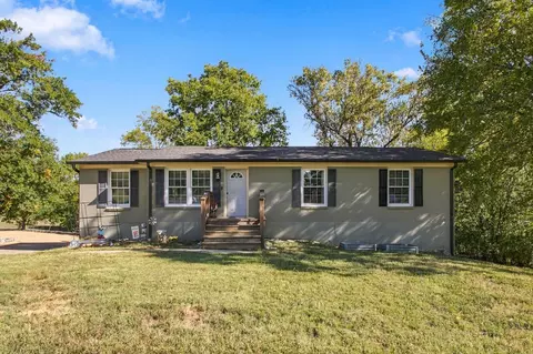 1570 White Dr, Lewisburg, TN 37091