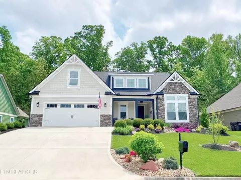 1546 Clearmill Dr, Lenoir City, TN 37772
