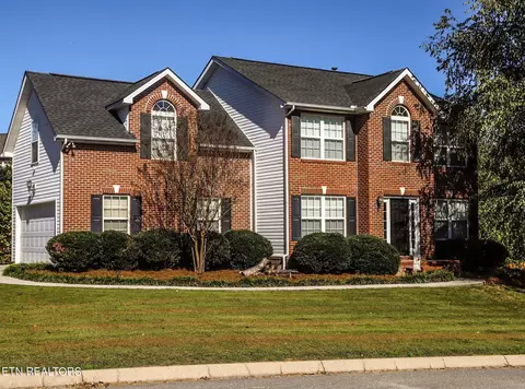 5310 Holly Ridge Ln, Knoxville, TN 37931