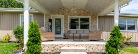 8732 Majors Rd, Knoxville, TN 37938