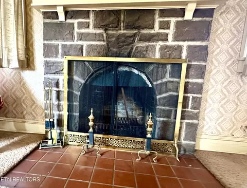 611 Eagle Bend Rd, Clinton, TN 37716 photo 4