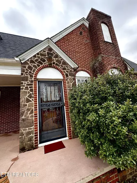 611 Eagle Bend Rd, Clinton, TN 37716 photo 2