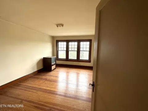 611 Eagle Bend Rd, Clinton, TN 37716 photo 7