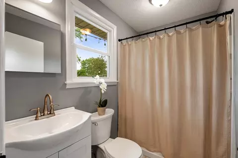 Bath - 108 W Circle Dr, Burns, TN 37029 photo 1 of 4