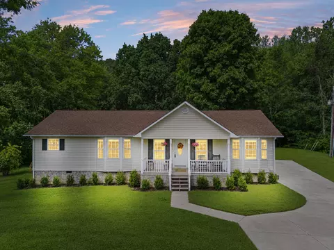 9887 Back Valley Rd, Evensville, TN 37332
