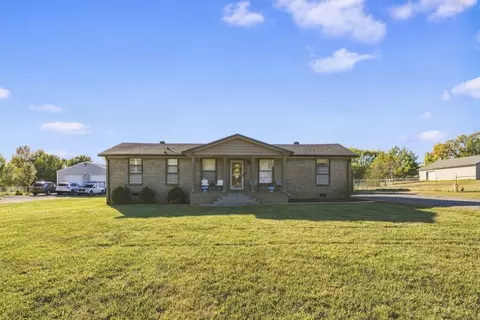 70 Byars Ln, Castalian Springs, TN 37031
