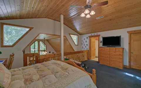 Bedroom - 164 Dew Drop Ln, Murphy, NC 28906 photo 6 of 8