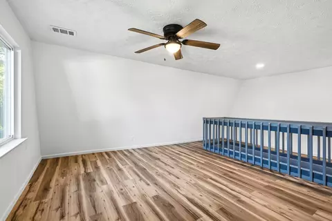 Living - 415 Durrett St, Springfield, TN 37172 photo 4 of 6