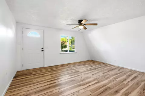 Living - 415 Durrett St, Springfield, TN 37172 photo 1 of 6