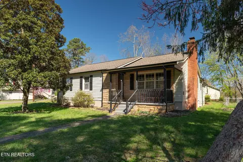 4710 E Lincoln Cir, Knoxville, TN 37918