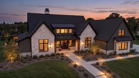2 Santa Fe Pike, Santa Fe, TN 38482