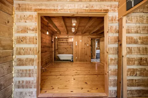 Entry Way - 1243 Carrs Creek Rd, Townsend, TN 37882 photo 7 of 9