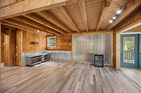 Living - 1243 Carrs Creek Rd, Townsend, TN 37882 photo 3 of 3