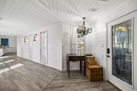 Entry Way - 1243 Carrs Creek Rd, Townsend, TN 37882 photo 4 of 9