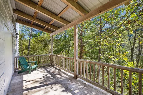Exterior - 1243 Carrs Creek Rd, Townsend, TN 37882 photo 2 of 10