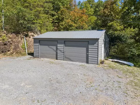 Exterior - 1243 Carrs Creek Rd, Townsend, TN 37882 photo 8 of 10