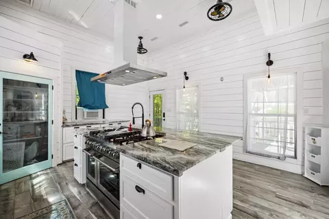 Kitchen - 1243 Carrs Creek Rd, Townsend, TN 37882 photo 2 of 5