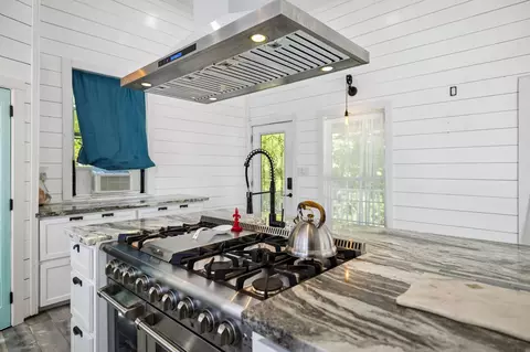 Kitchen - 1243 Carrs Creek Rd, Townsend, TN 37882 photo 3 of 5