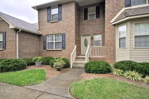 135 Excell Rd #402, Clarksville, TN 37043