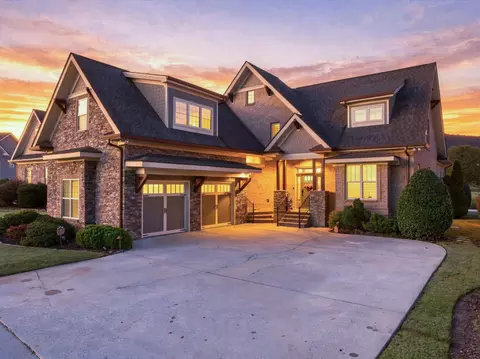 766 Black Creek Dr, Chattanooga, TN 37419